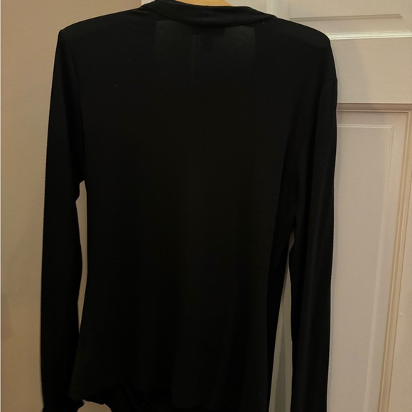 Black v neck wrap top - Picture 3 of 4